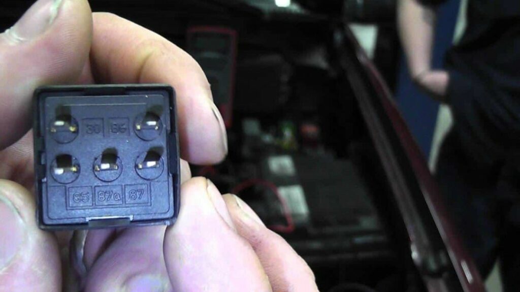 How do I know if the fuel pump relay is bad?