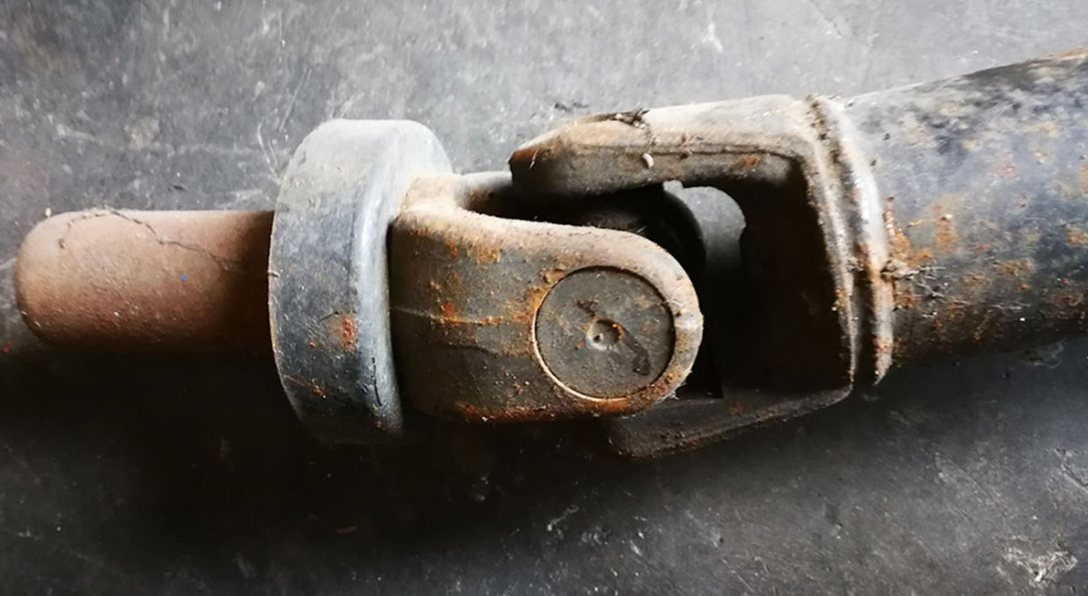 How many u joints on a Silverado 4×4? Best Guide Car Wrenching