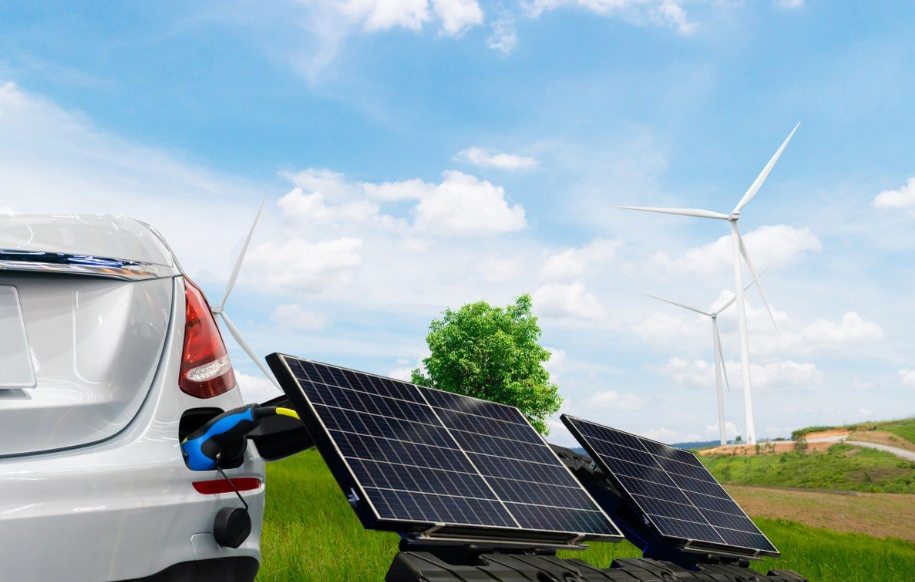 Can you use a car battery for a solar panel?